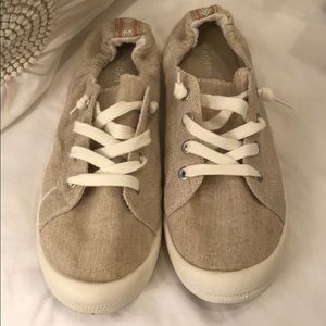 Maddie Girl Sneakers. Size9.